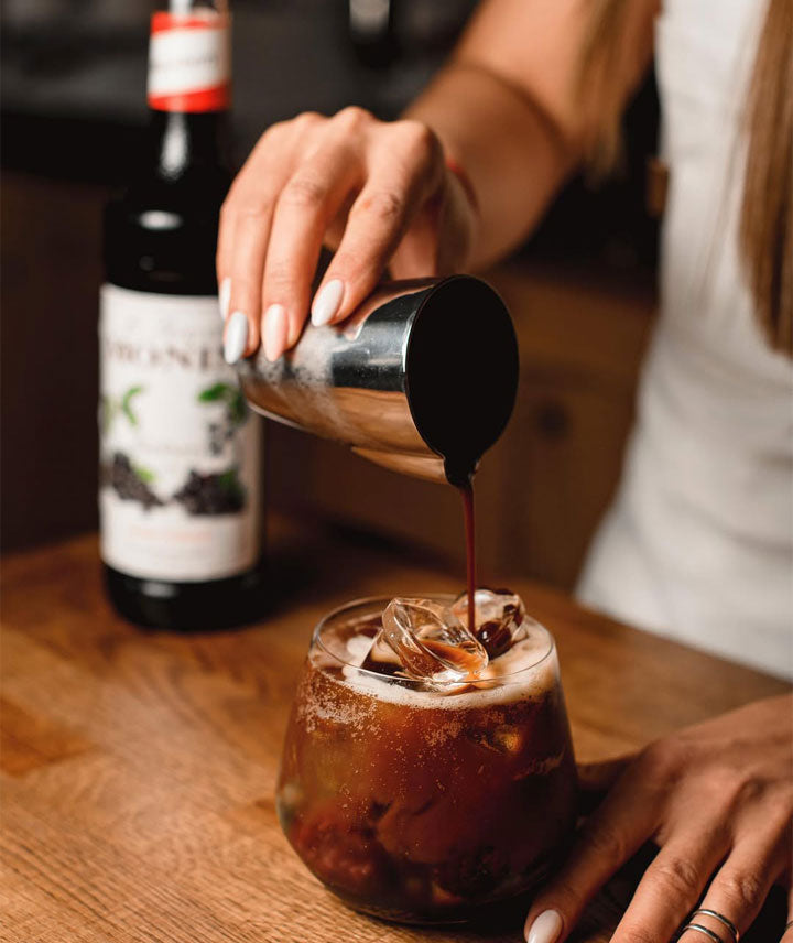 Cassis - Le sirop de Monin