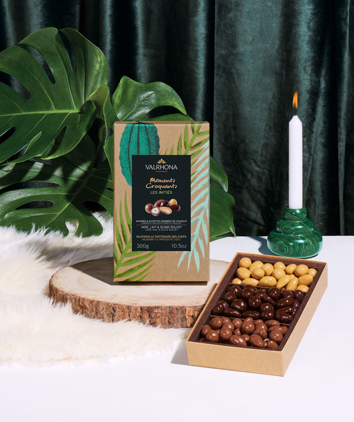 Coffret Equinoxe amandes et noisettes enrobées de chocolat noir, lait et Dulcey