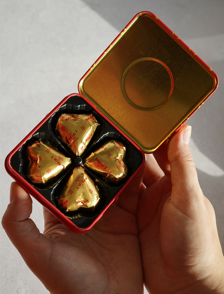 Boîtes métal 4 coeurs en chocolat
