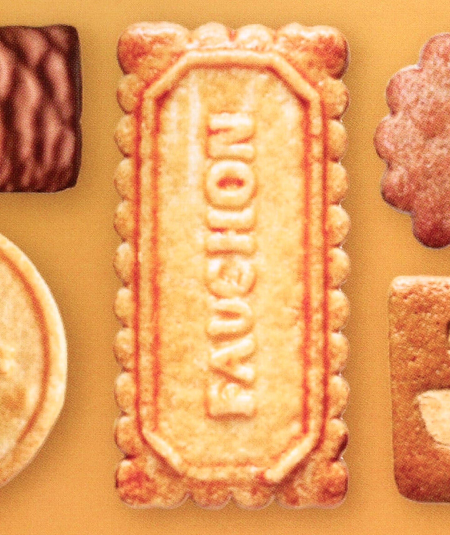 ‌Assortiment de 32 biscuits fins