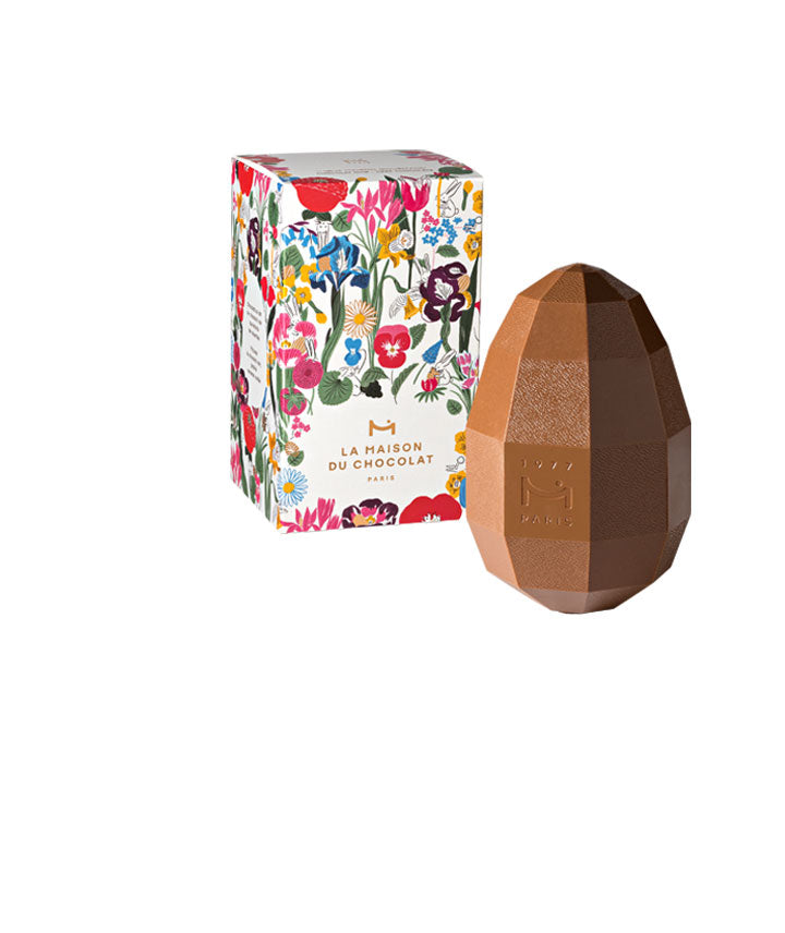 Moulage oeuf chocolat lait fleurs