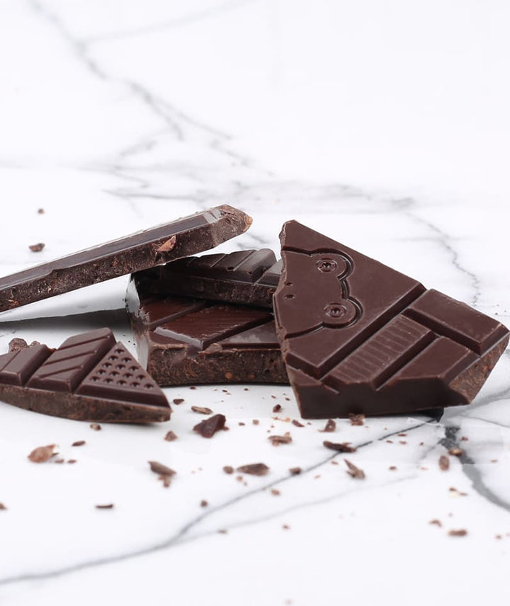 Tablettine Tour Sauvage noir et éclats de fèves de cacao