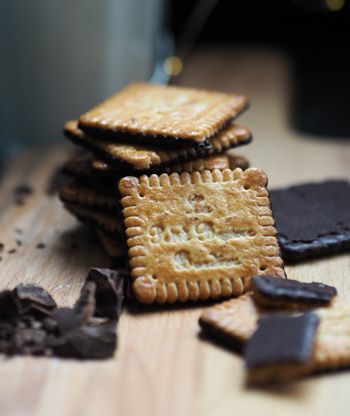 Biscuit le petit beurre au beurre Bordier demi-sel et chocolat noir