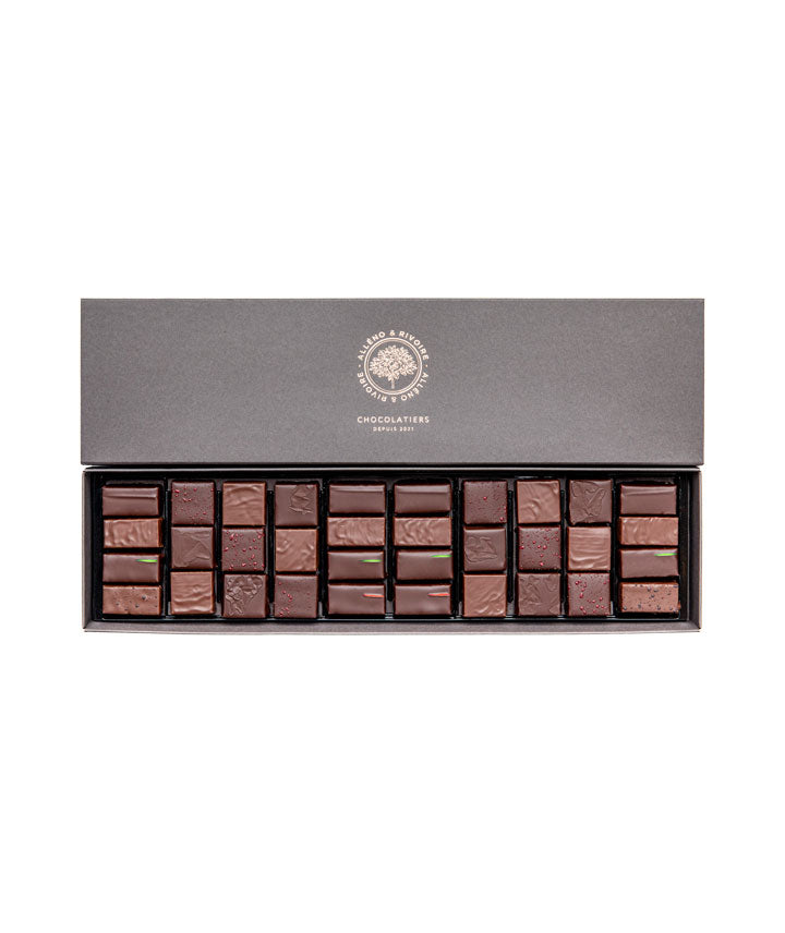 Coffret 16 pralinés et 18 ganaches