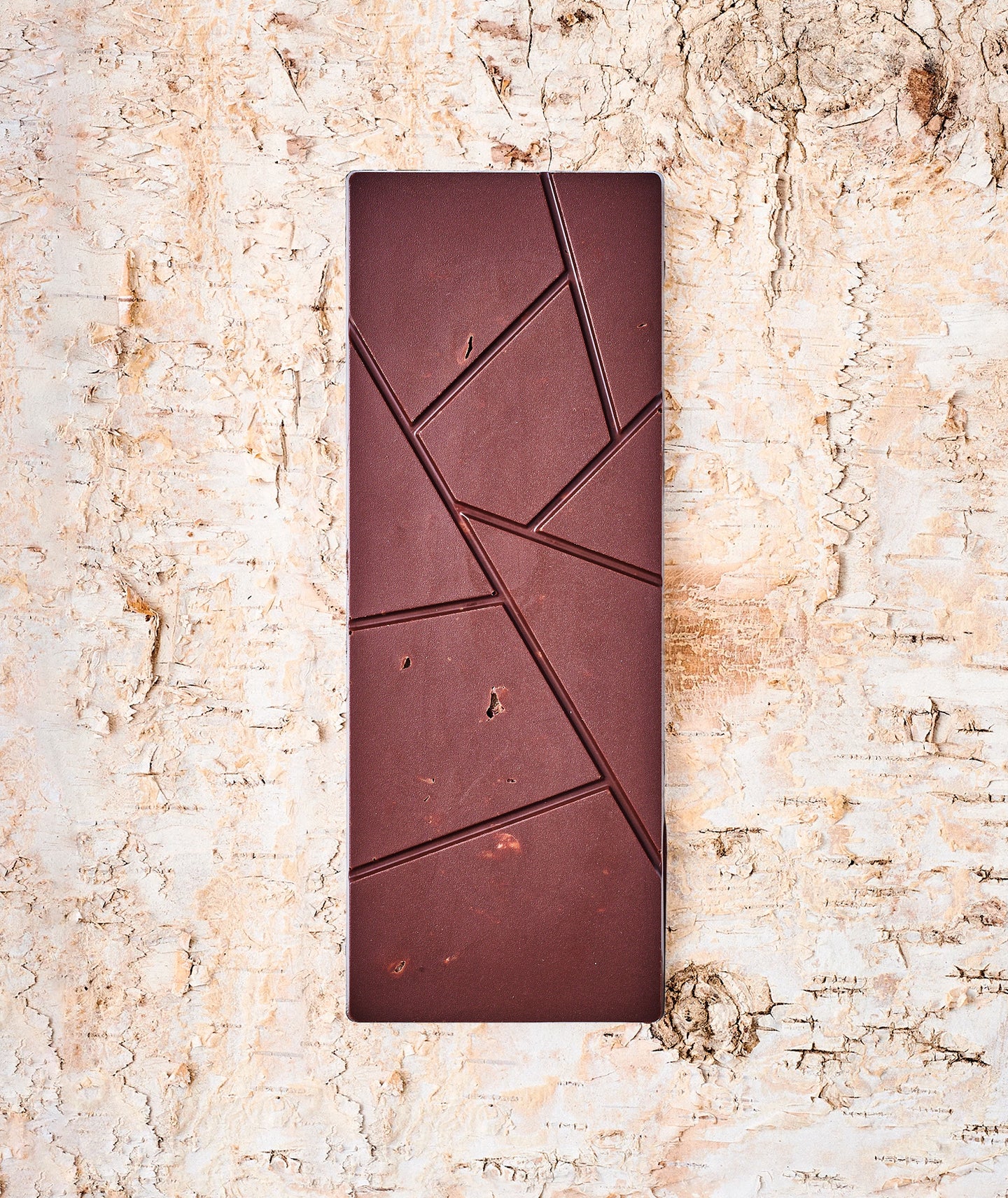 Tablette chocolat noir et meringue végétale acidulée