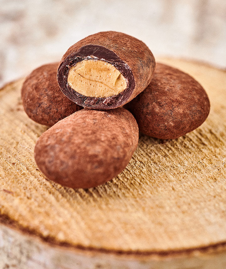 Amandes enrobées de chocolat noir