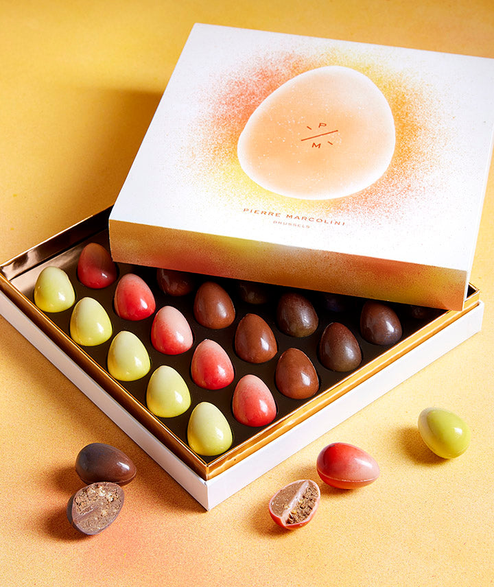 Malline de Pâques de 30 oeufs pralinés aux saveurs de biscuits et pralinés