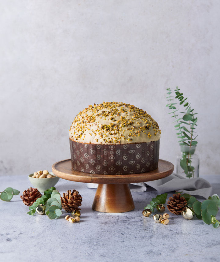 Panettone pistaches